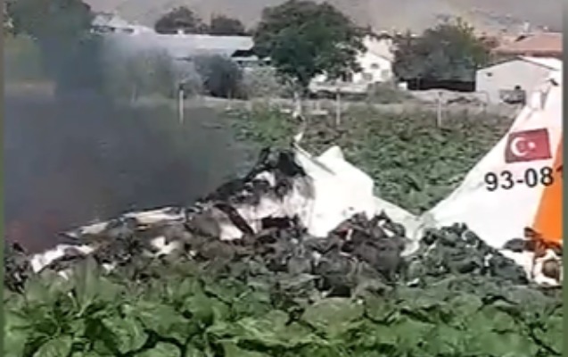 turkiyede-herbi-teyyare-qezaya-dusdu-2-pilot-oldu
