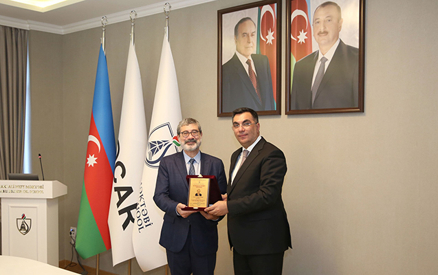 sabanci-universitetinin-rektoru-baki-ali-neft-mektebinde