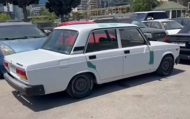 Avtoxuliqanlıq edib sosial şəbəkədə paylaşdı, həbs edildi