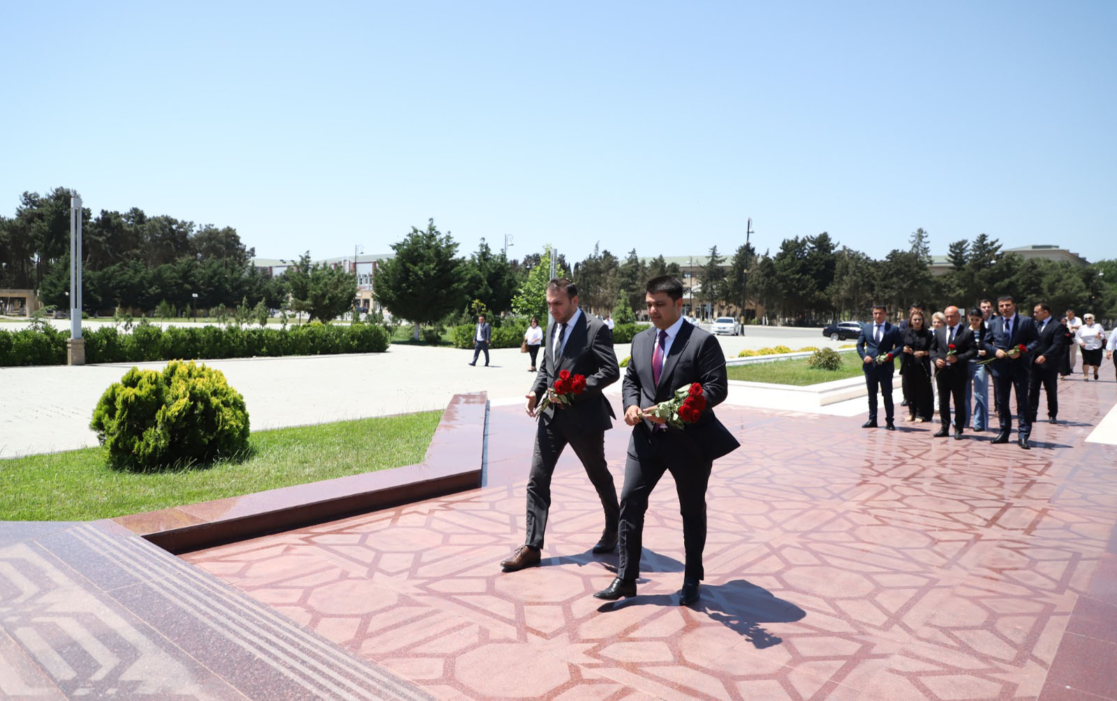 neftcalada-heyder-eliyev-merkezinin-yaranmasinin-10-cu-ili-qeyd-olunub