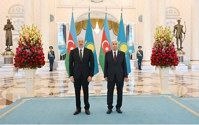 ilham-eliyev-daha-bir-hemkari-ile-gorusub