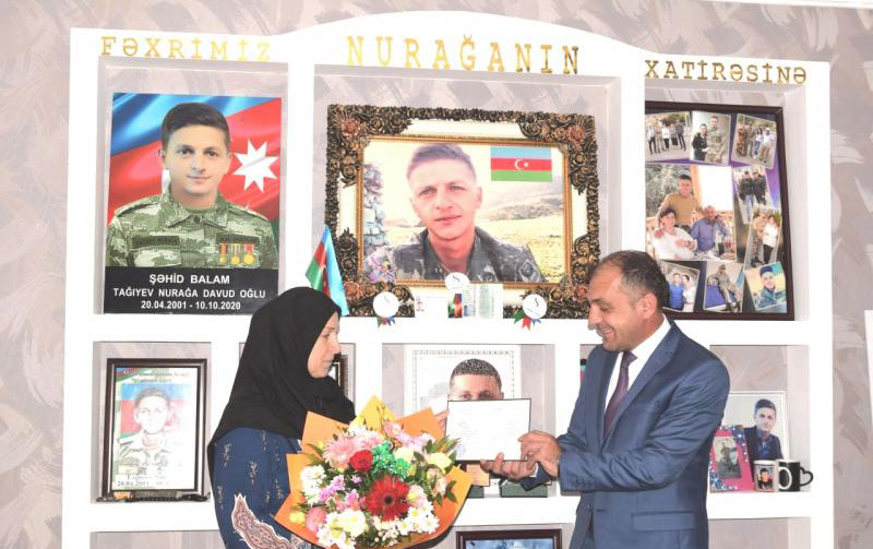 sehid-anasi-mezun-oldu