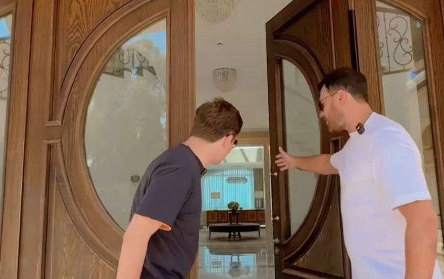 Bu da Emin Ağalarovun “Sea Breeze”dəki evi