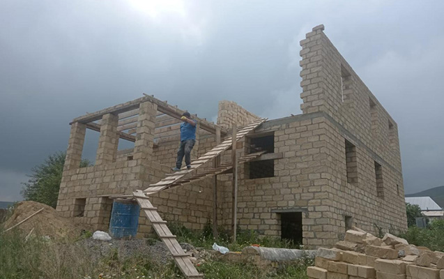 daha-bir-qanunsuz-tikili-sokuldu