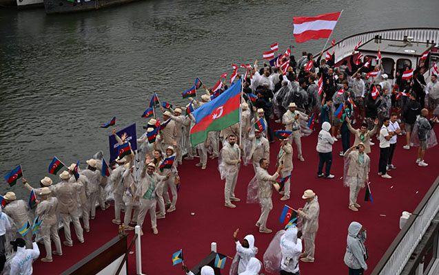 bizimkiler-paris-2024un-paradinda