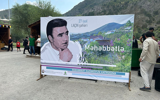 yalniz-mehebbete-utanmadan-aglamaq-olardi