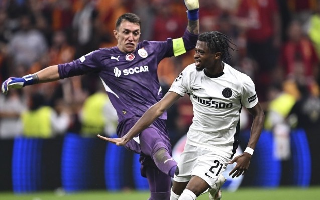 Gecənin səs-küylü keçən matçı...