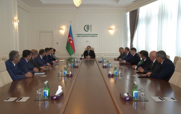 nazirlik-emekdaslarina-medal-ve-vesiqeler-teqdim-olundu