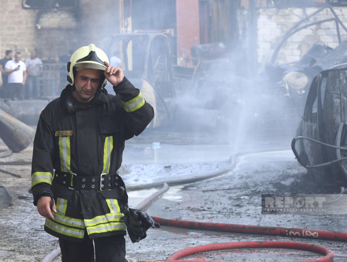 Yanğından bu fotolar geridə qaldı... - FOTOLAR