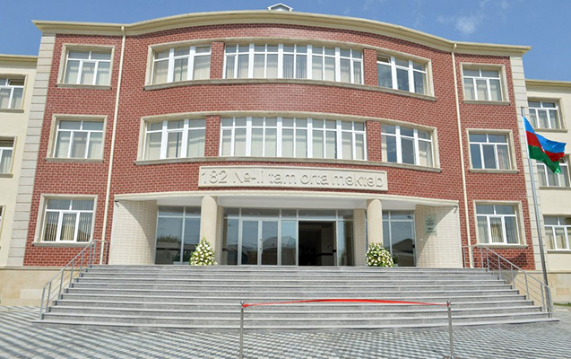 bu-mektebde-niye-3-gundur-isiq-yoxdur