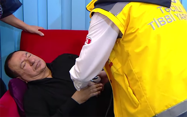 Cavad Rəcəbovun canlı efirdə halı pisləşdi