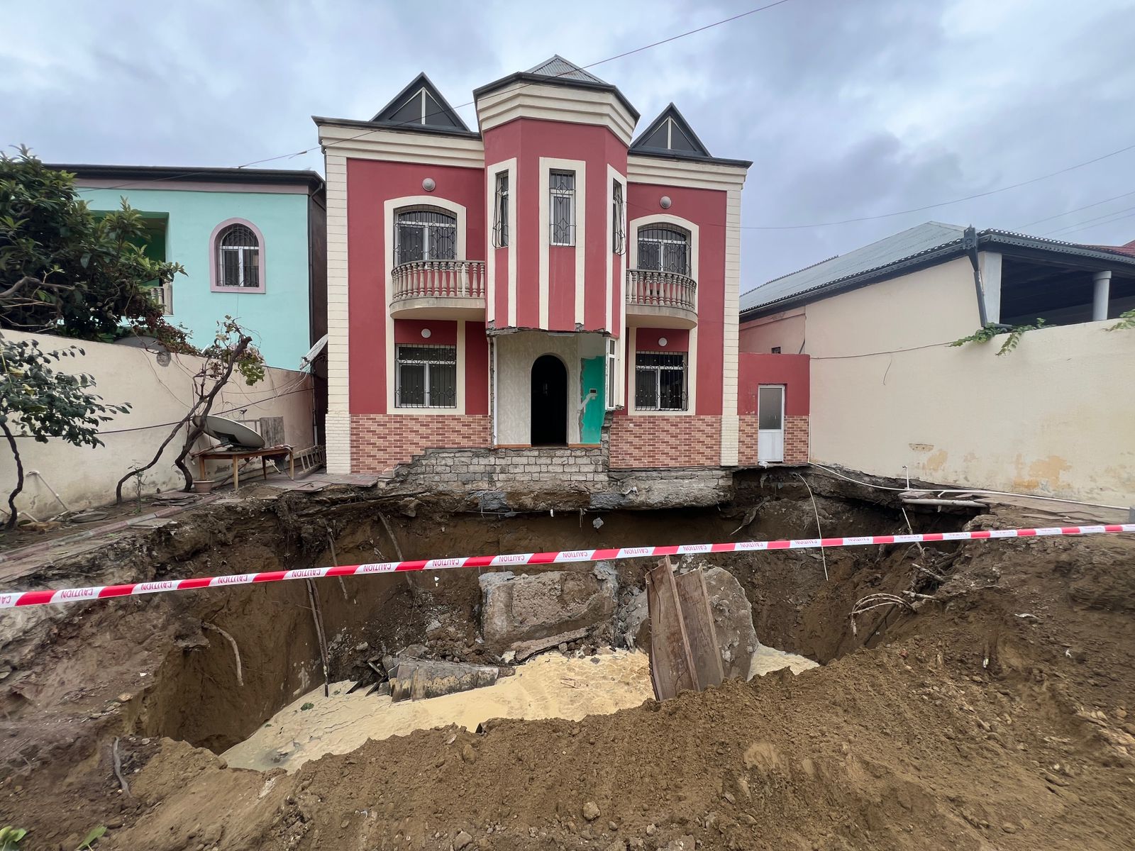 bir-heftedir-heyetimiz-cokub-qalmisiq-colde