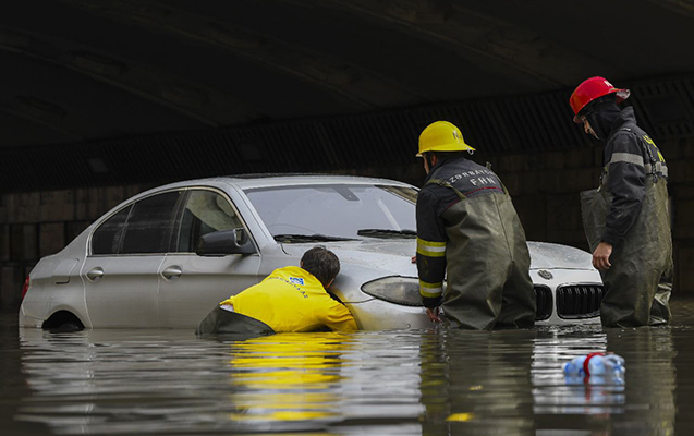 156-evakuasiya-tunelde-qalan-vetendaslara-komek-etdi