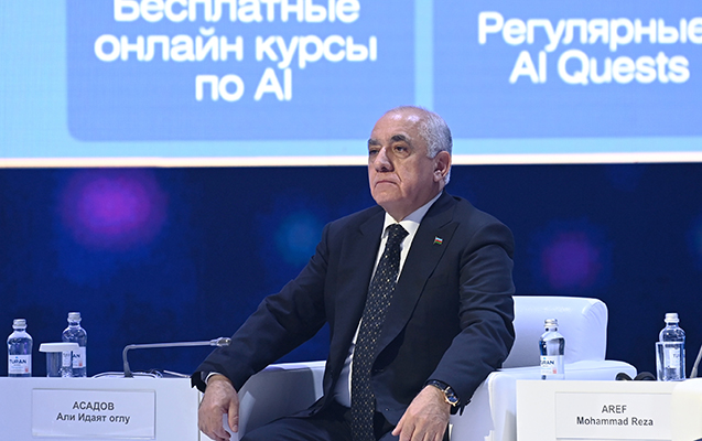 eli-esedov-digital-almaty-2025-beynelxalq-reqemsal-forumunda