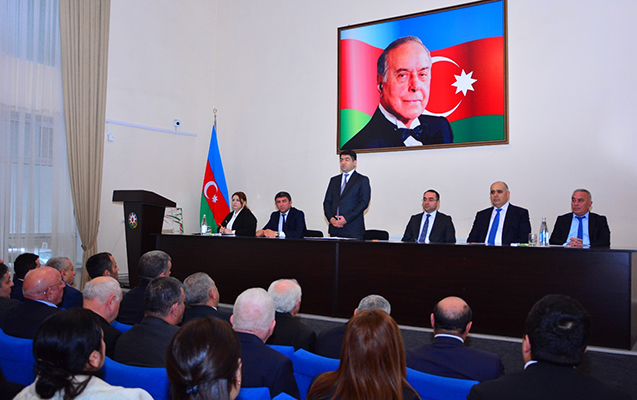 agstafa-rih-bascisi-yaninda-suranin-novbeti-iclasi-kecirilib