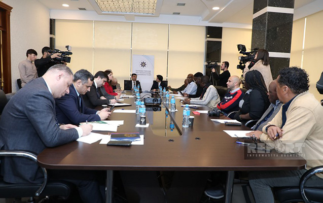 fransa-mustemlekelerinden-gelen-media-numayendeleri-bmtm-de-olub