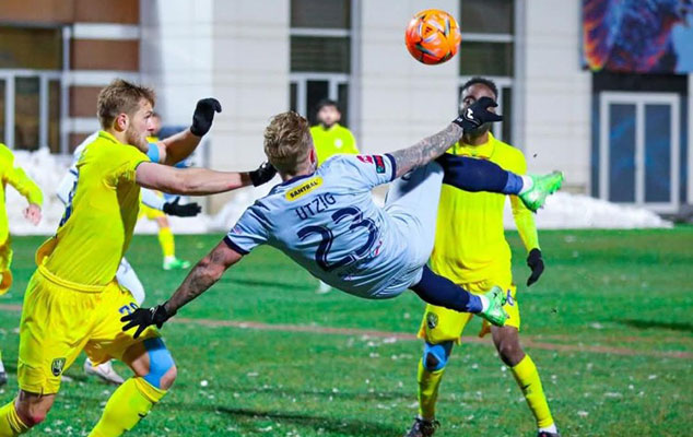 utziqin-mohtesem-qolu-zirenin-qelebesi