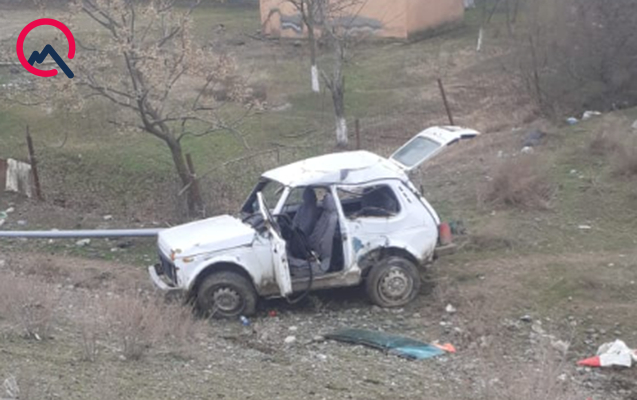 atasinin-avtomobilini-idare-eden-yeniyetme-qeza-toretdi