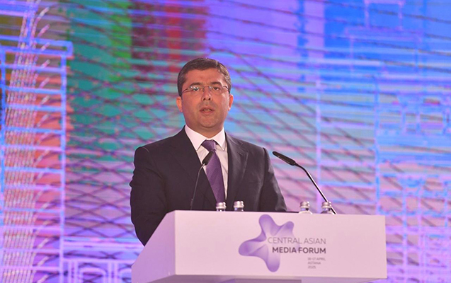 azerbaycan-numayende-heyeti-astanada