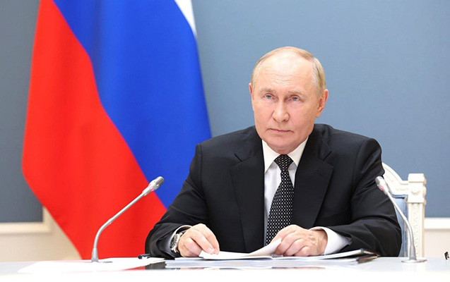 putin-iranla-strateji-terefdasliga-dair-qanunu-imzaladi