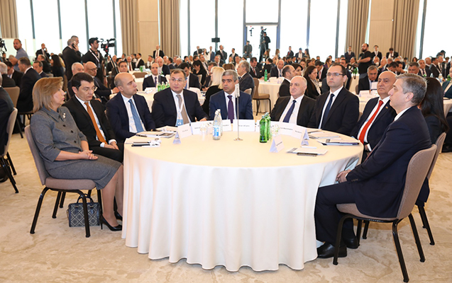reqemsallasma-ve-suni-intellektin-is-yerlerine-tesiri-konfransi-kecirildi