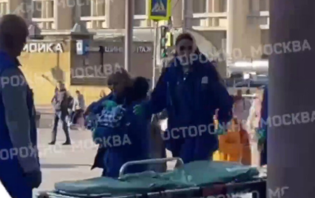 moskva-metrosunda-usaq-doguldu