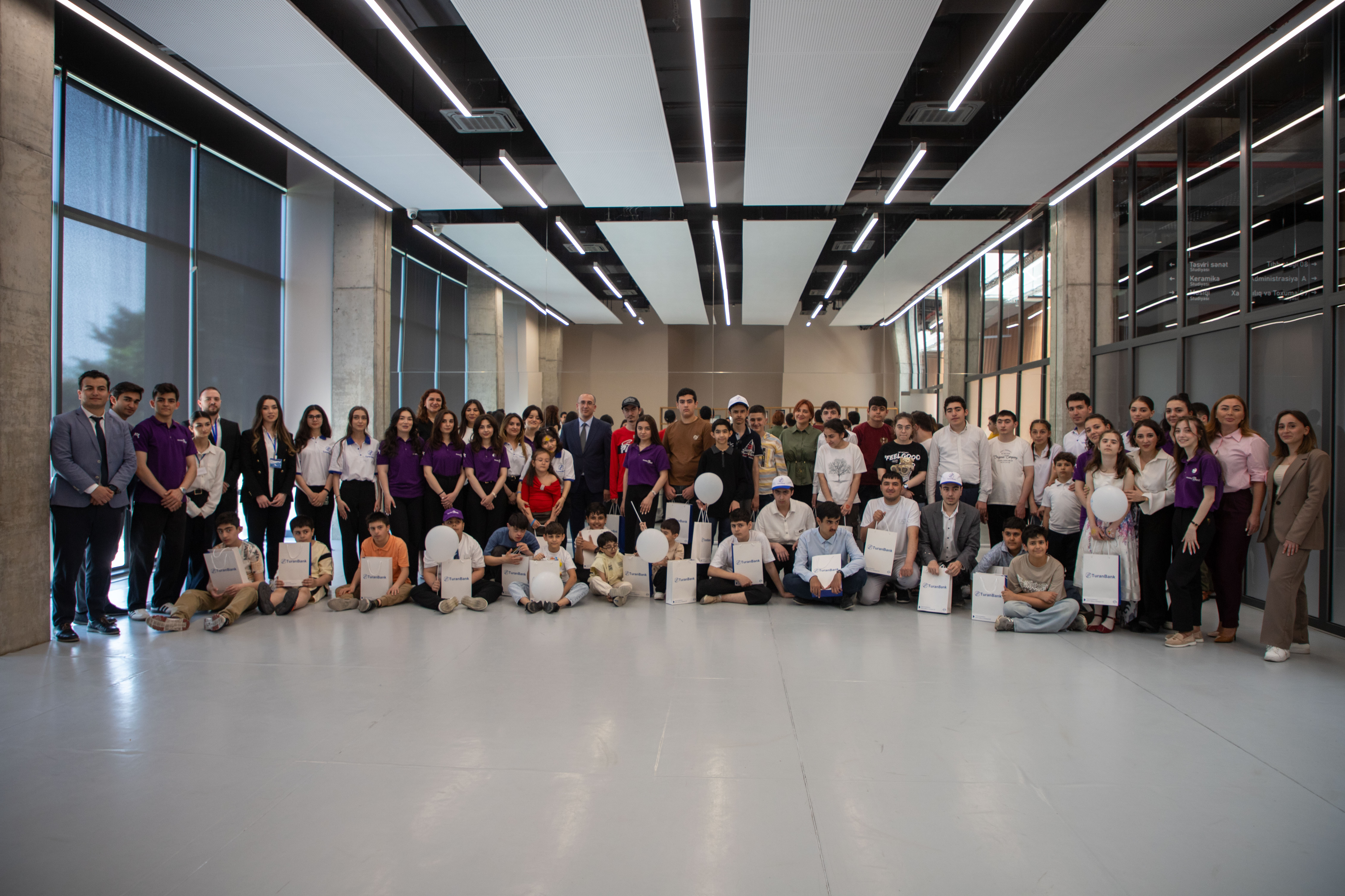 “TuranBank” və DOST Agentliyi həssas qrupdan olan uşaqları sevindirdi - VİDEO