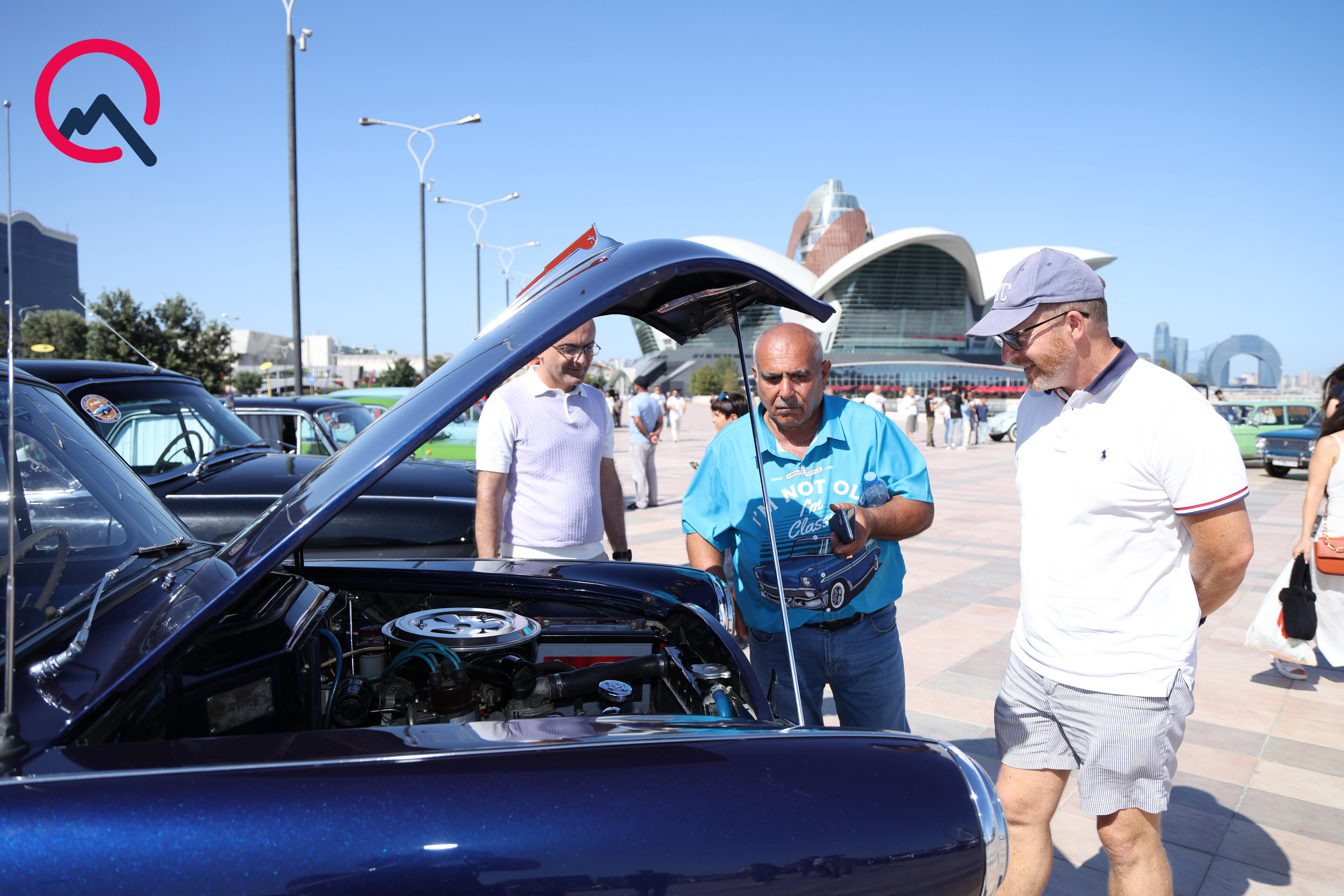 Bakı bulvarında nostalji anlar... - FOTOLAR