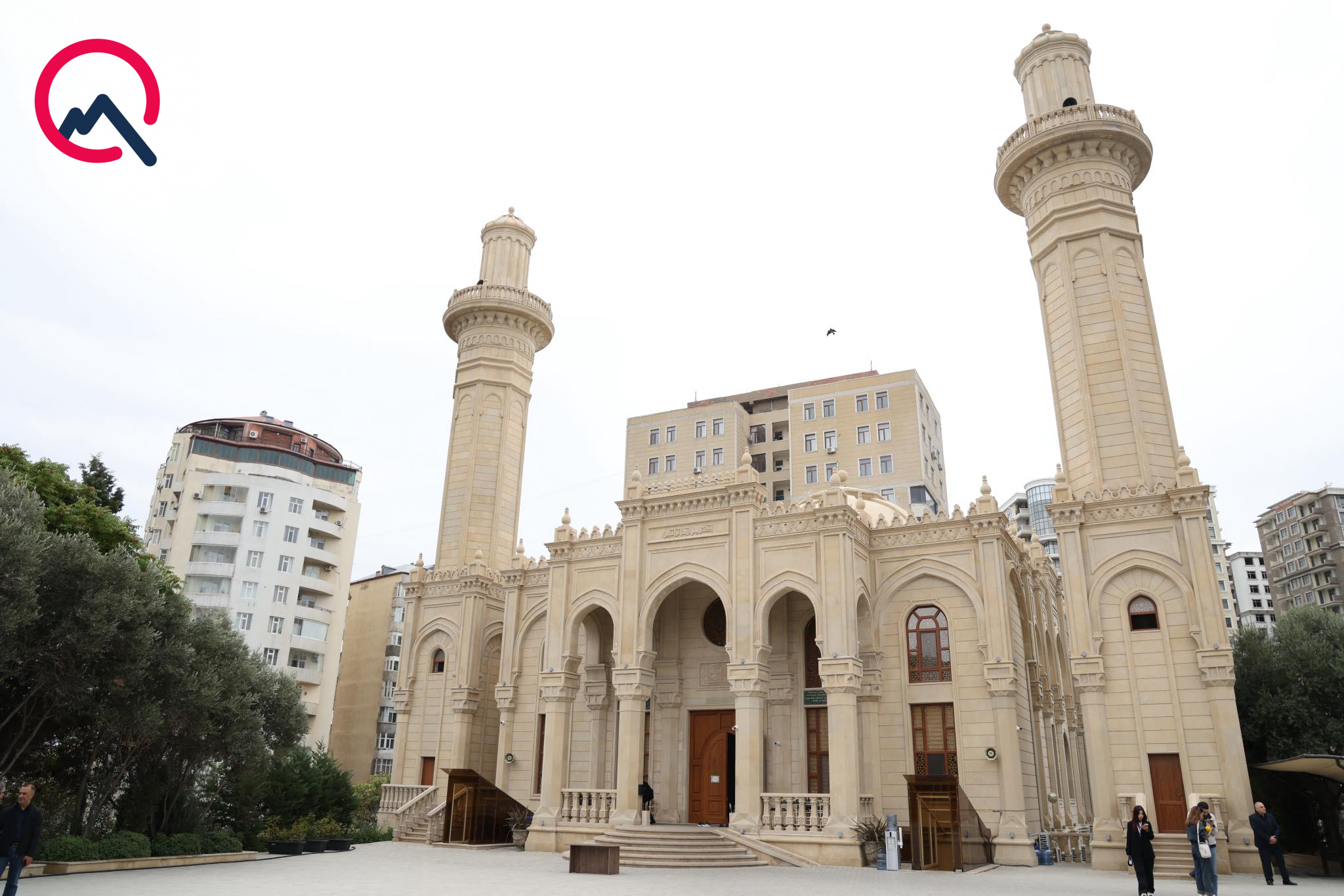 Cabir İmanovun cənazəsi Cümə məscidinə gətirildi - VİDEO