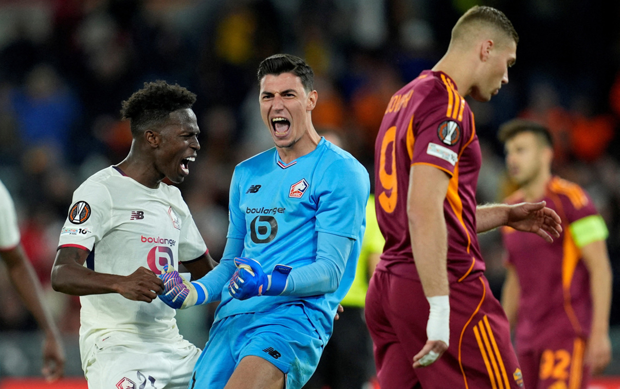 Türkiyəli qapıçı ardıcıl üç penaltini dəf etdi  - Video  