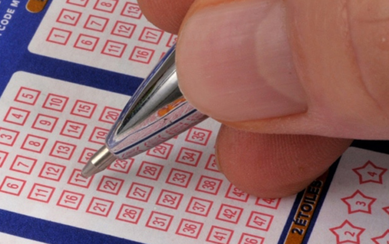 Ağsuda kişi bu yolla pul “uddu”  - Məhkəməlik oldular  