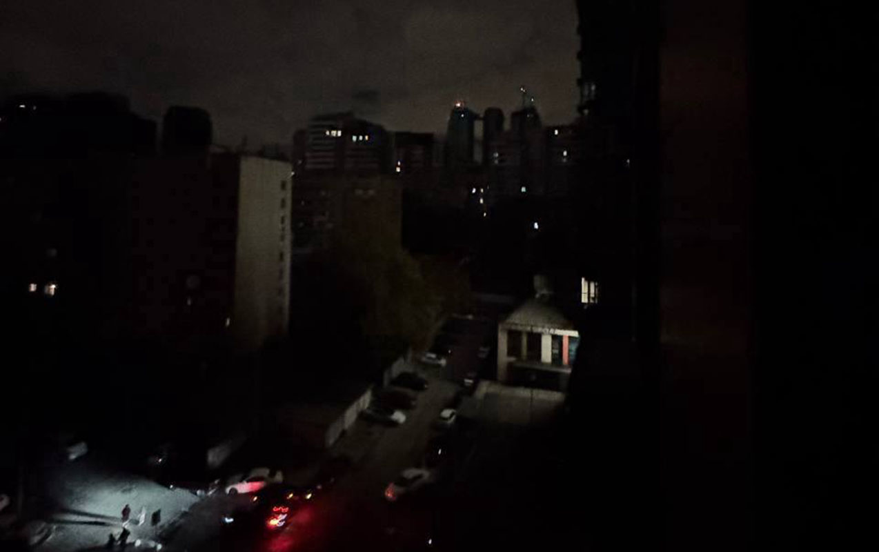 Kiyev qaranlığa qərq oldu