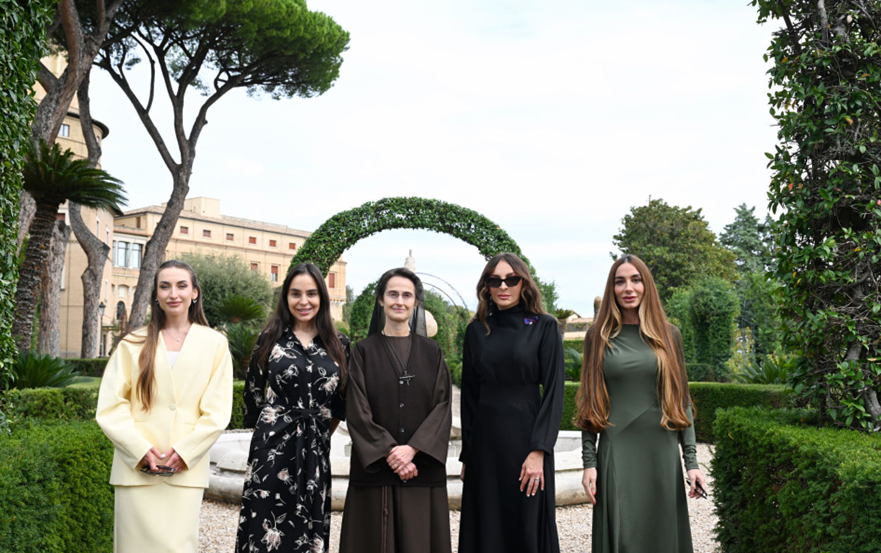 Prezident ailəsi Vatikan bağlarında  - Fotolar - Video  