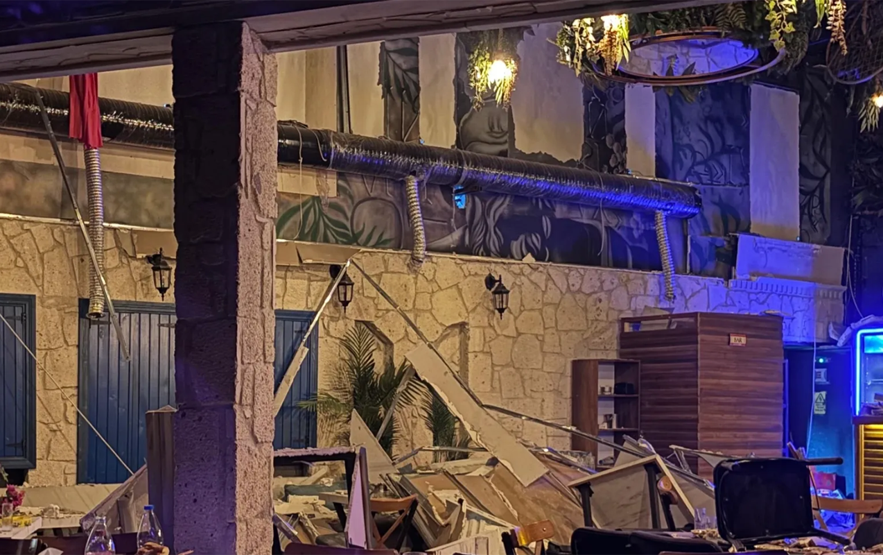 Türkiyədə əyləncə mərkəzində divar çökdü  - Yaralılar var  