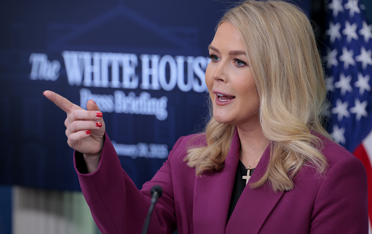 Ağ Ev rəsmisi suala təhqiramiz cavab verdi