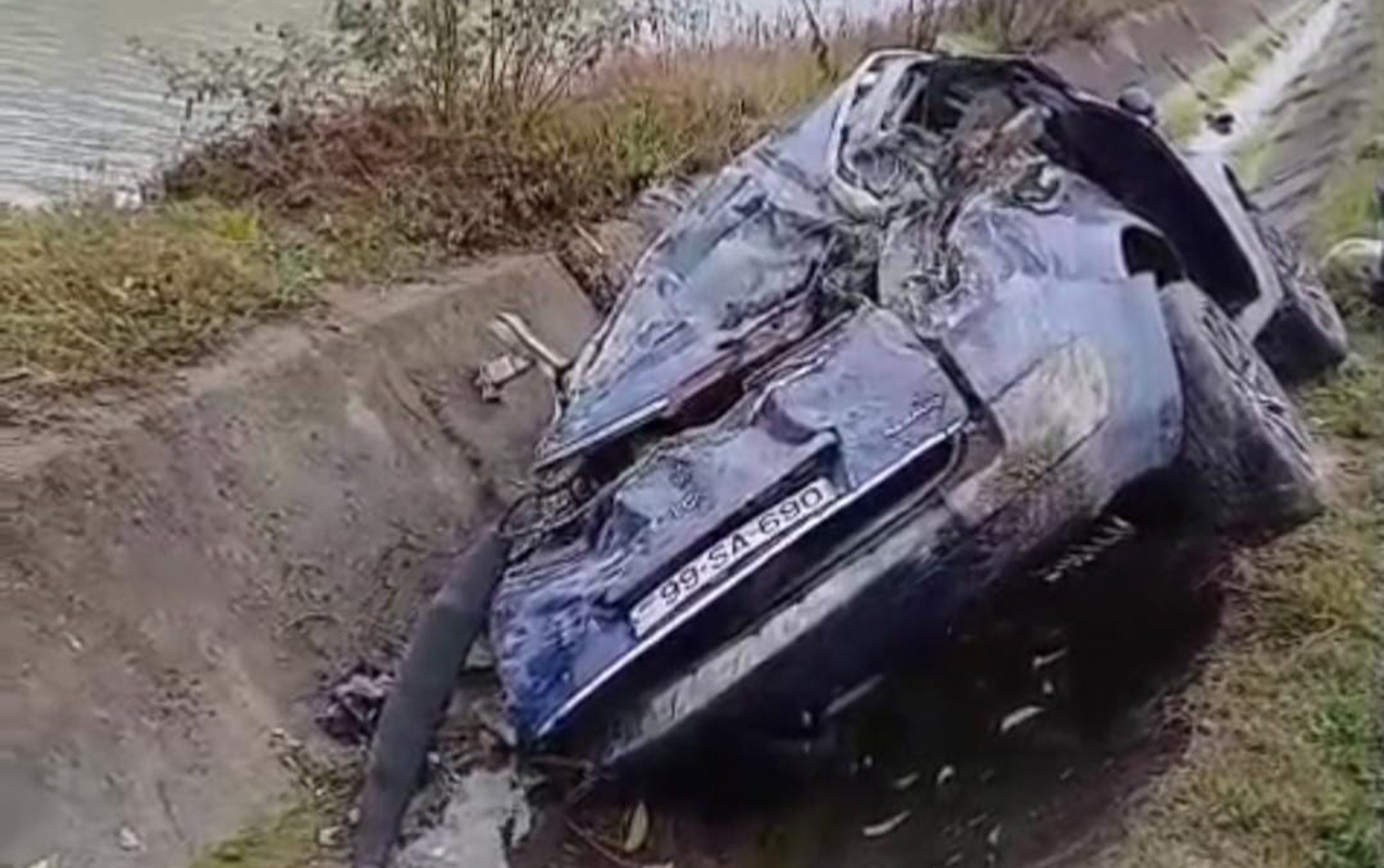 Qusarda maşın kanala aşdı  - 5 nəfər xəsarət aldı+Foto  