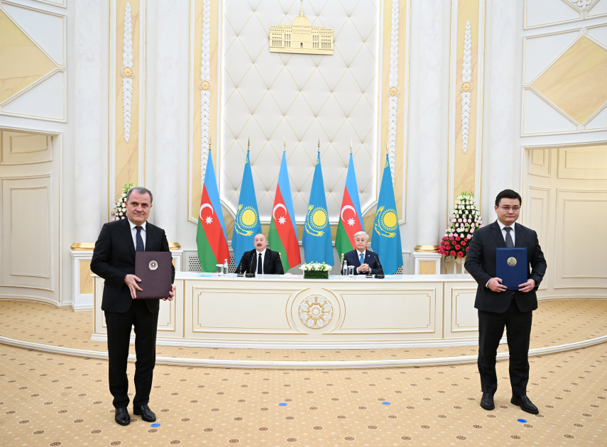Azərbaycan-Qazaxıstan sənədləri mübadilə olundu - FOTOLAR 15 Azərbaycan-Qazaxıstan sənədləri mübadilə olundu - FOTOLAR