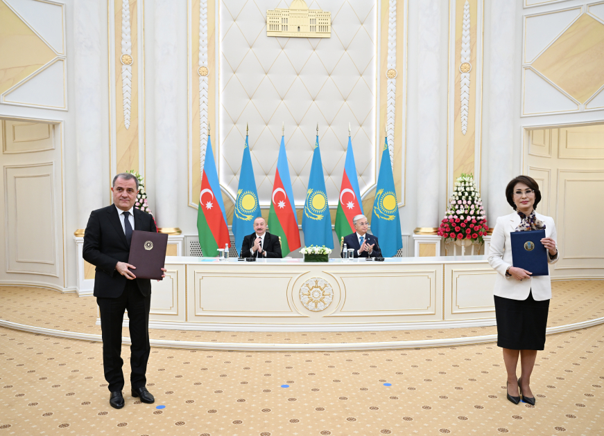 Azərbaycan-Qazaxıstan sənədləri mübadilə olundu - FOTOLAR 17 Azərbaycan-Qazaxıstan sənədləri mübadilə olundu - FOTOLAR