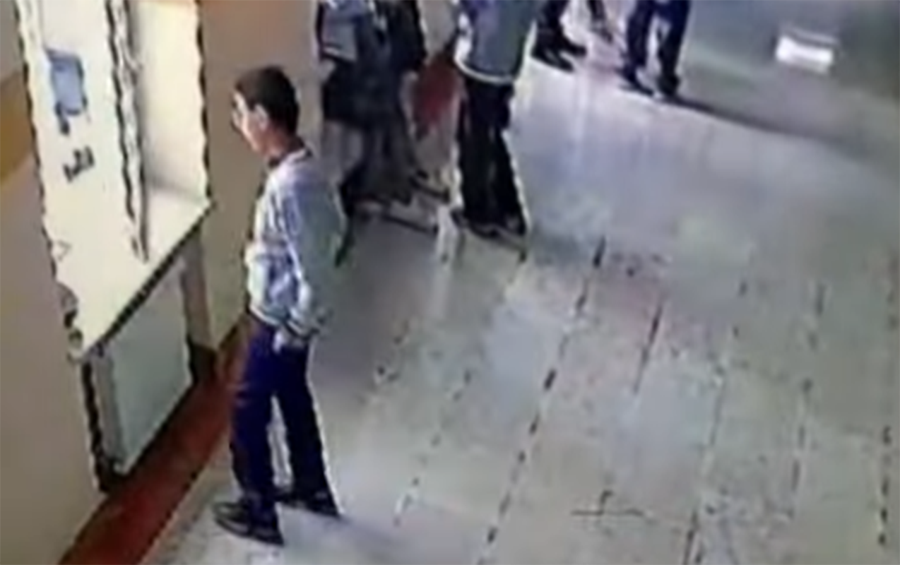 “Uşağım məktəbdən müəllimlərin səhlənkarlığına görə yıxılıb”  - Video  