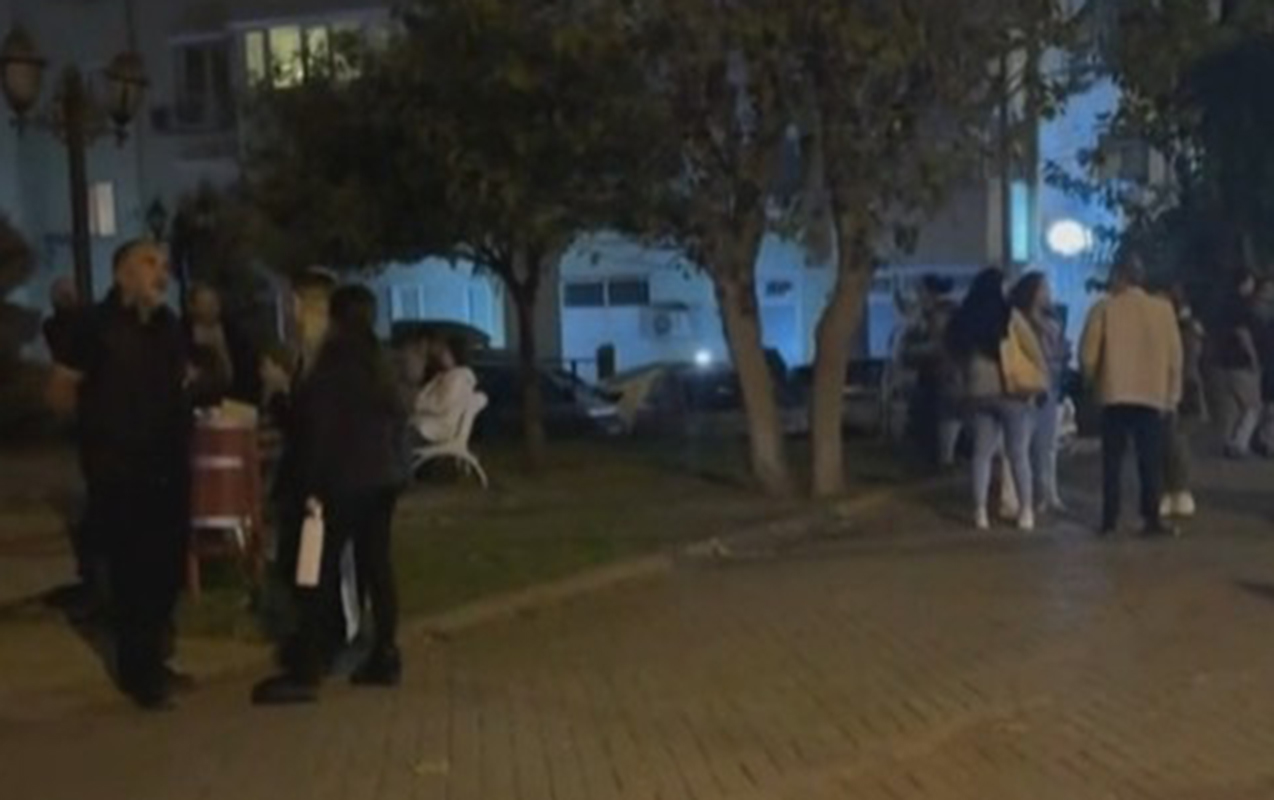 Türkiyədə güclü zəlzələ oldu  - Fotolar  