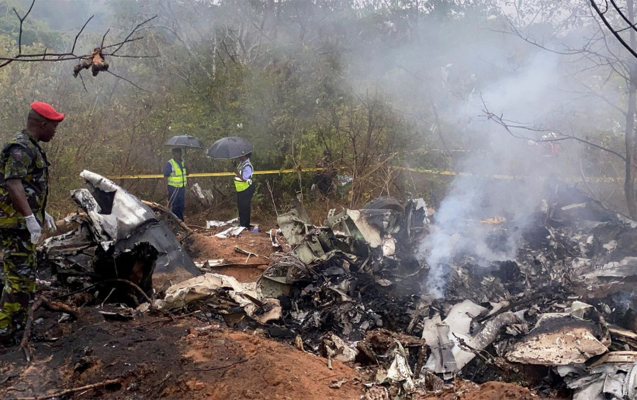 Keniyada turist təyyarəsi qəza etdi - Sağ qalan olmadı