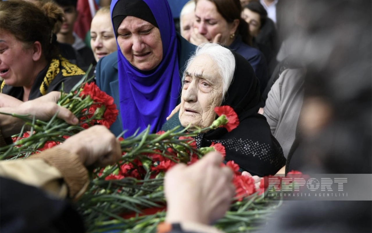 İtkin şəhidlərimiz dəfn olundu - Fotolar - Yenilənib