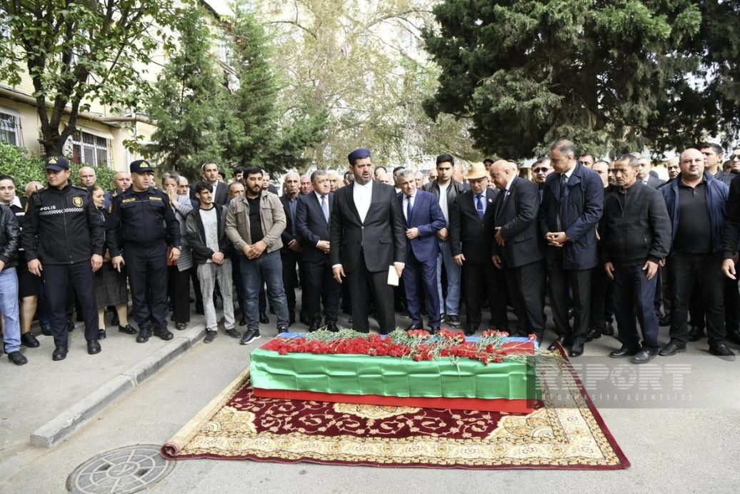 İtkin şəhidlərimiz dəfn olundu - Fotolar - Yenilənib İtkin şəhidlərimiz dəfn olundu - Fotolar - Yenilənib