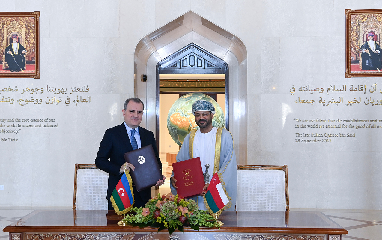 Azərbaycanla Oman bu şəxslər üçün vizanı ləğv etdi