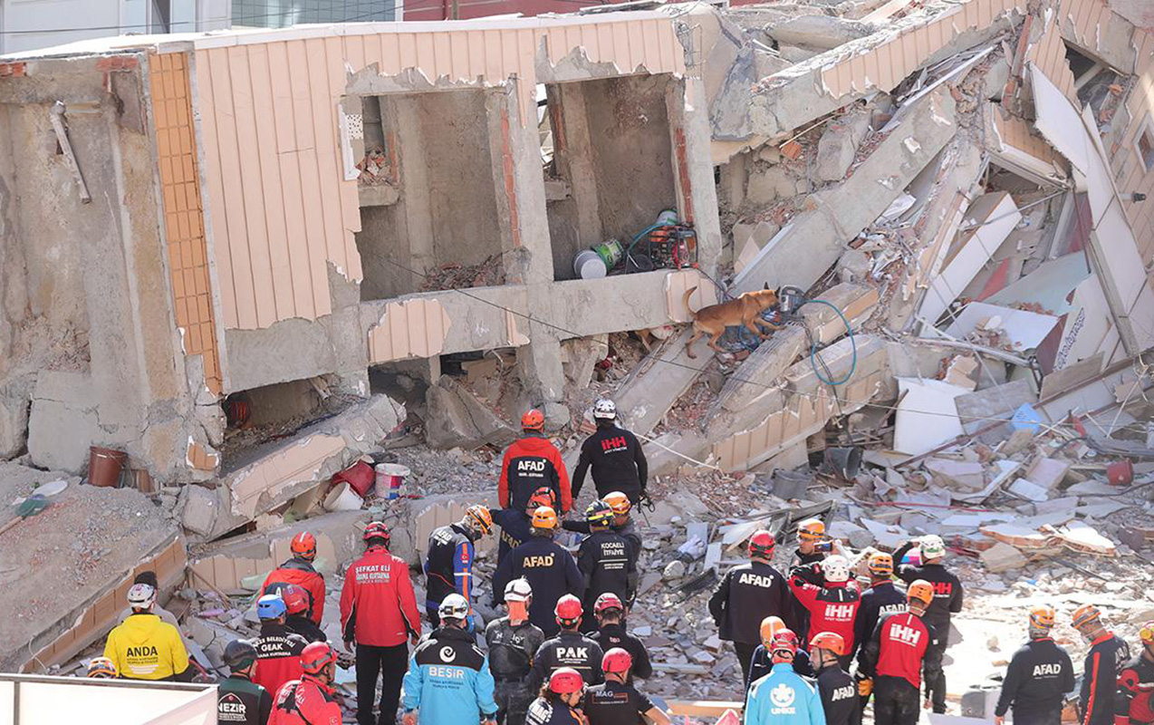 Türkiyədə bina uçdu, bir ailədən 4 nəfər öldü  - Video - Yenilənib  