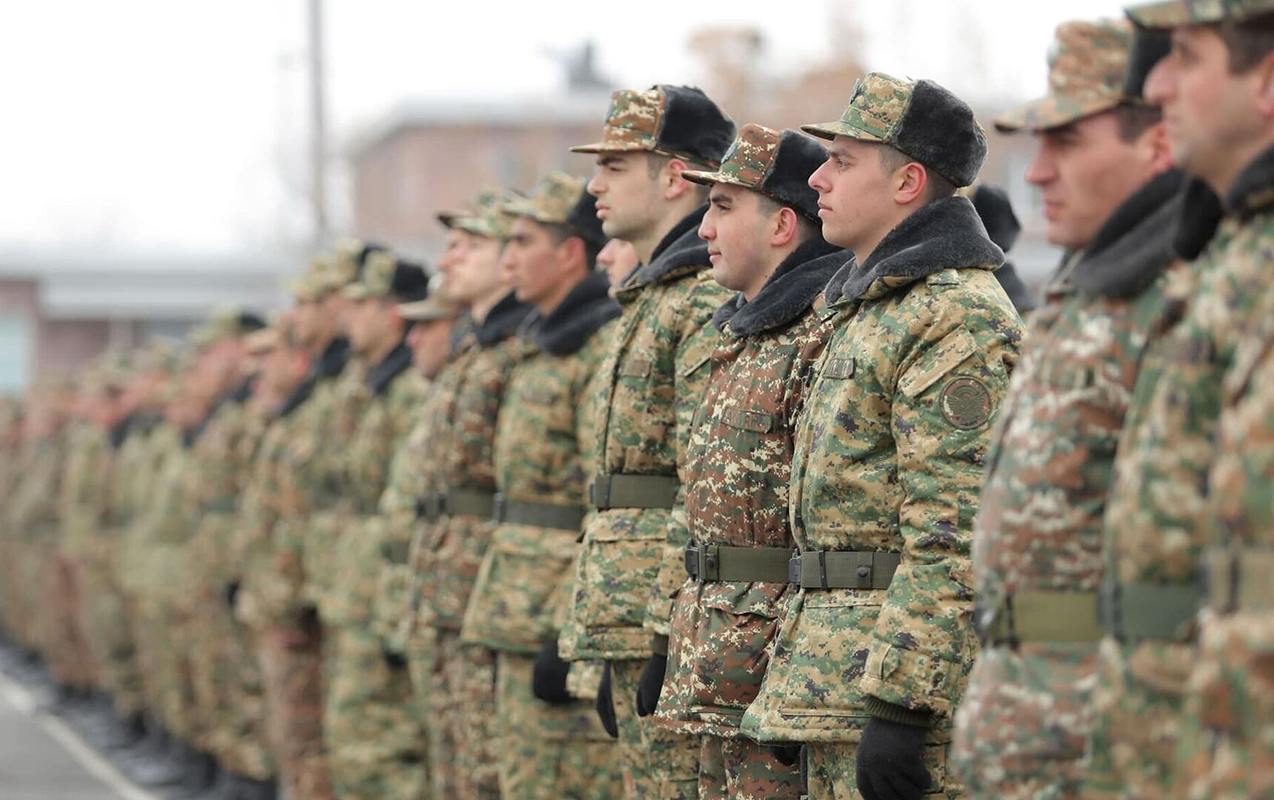 Ermənistanda hərbi xidmət müddətinin azaldılması hökumətin gündəliyinə daxil edildi