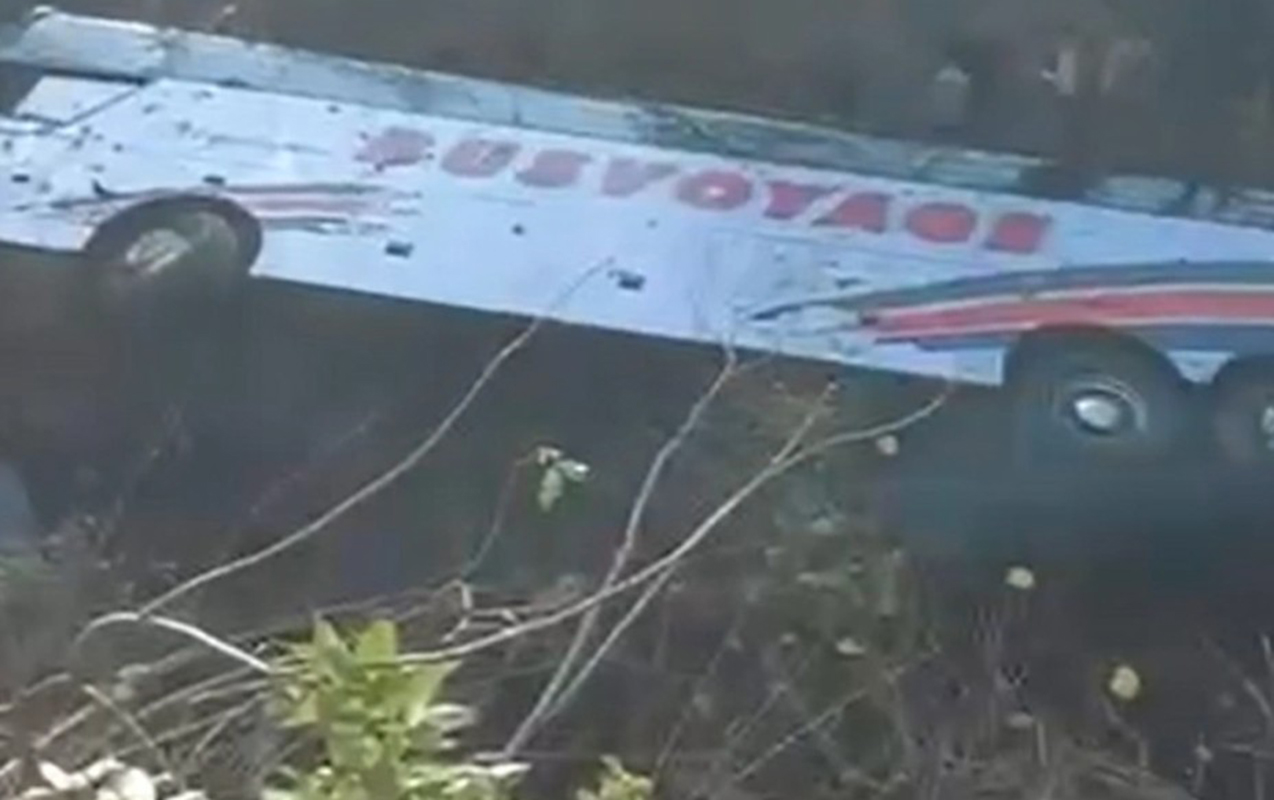 Ermənistanda tələbə avtobusu dərəyə aşdı  - 30 yaralı  