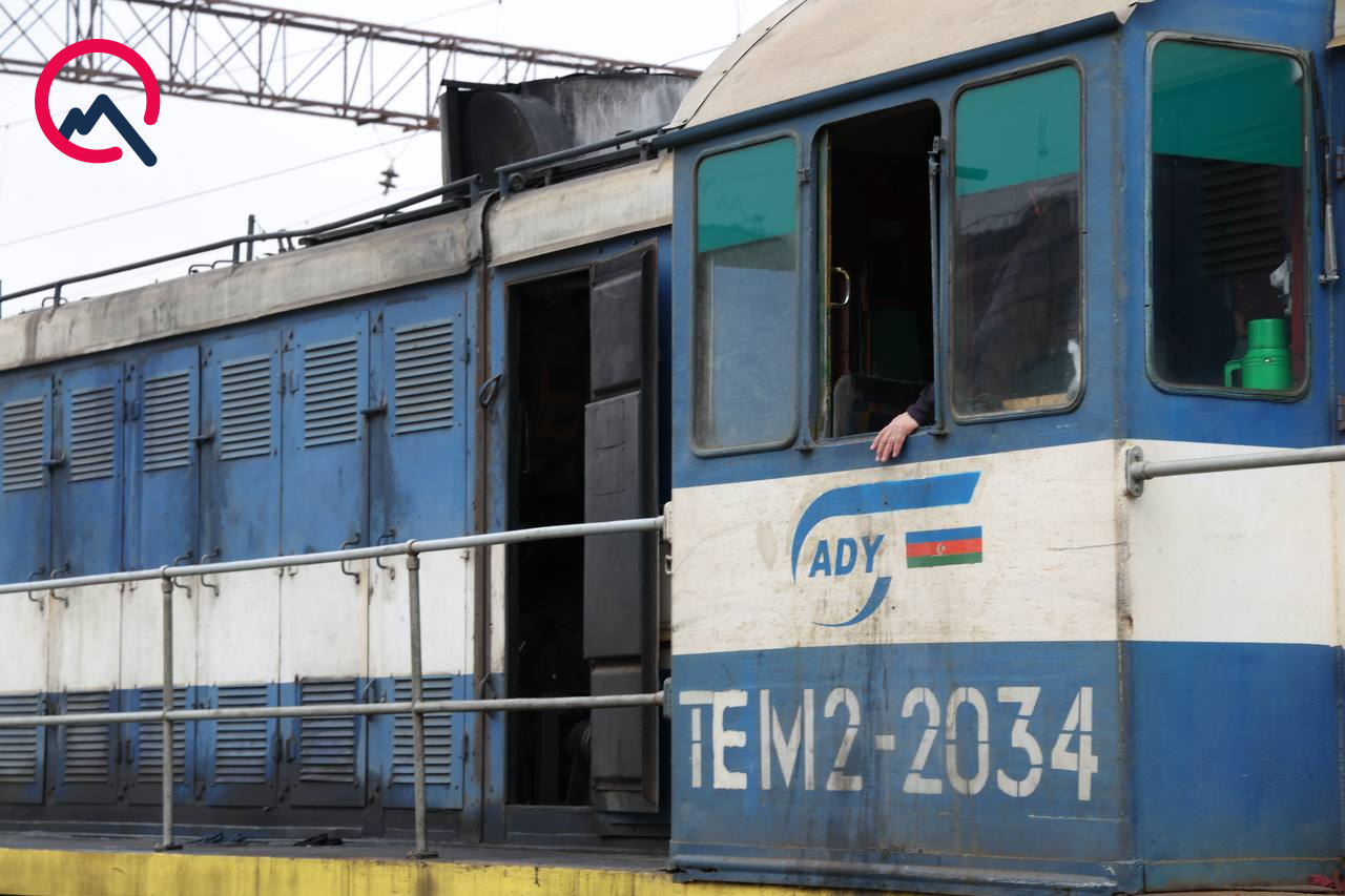Ermənistana buğda aparan qatar artıq Bakıdadır - Video Ermənistana buğda aparan qatar artıq Bakıdadır - Video