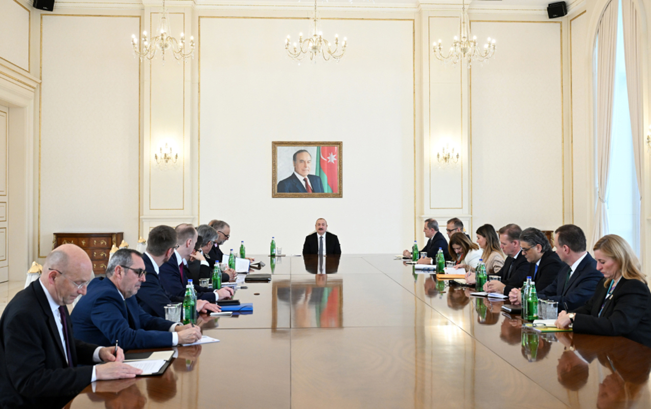 13-olkenin-nato-daki-daimi-numayendeleri-eliyevin-qebulunda