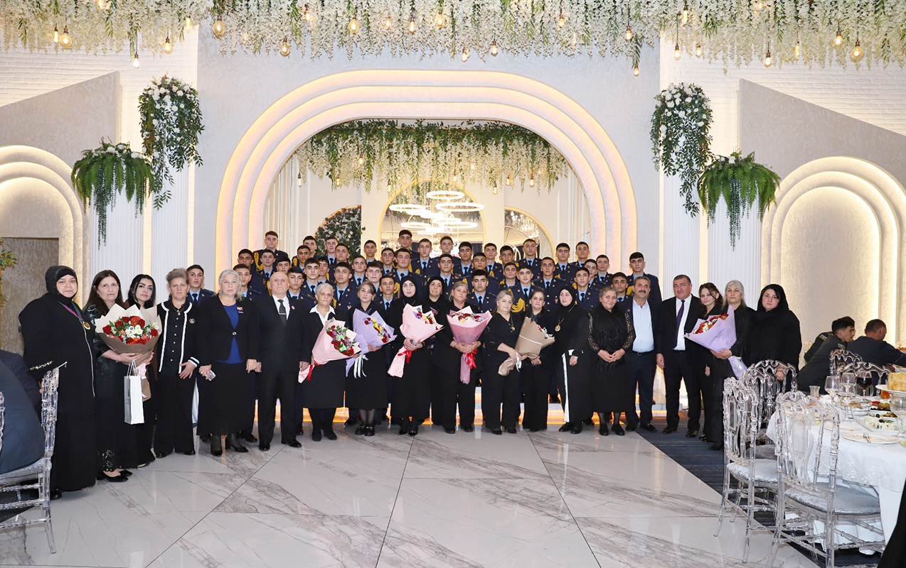 xetaide-qaziler-ve-sehid-aileleri-ile-gorus-kecirildi